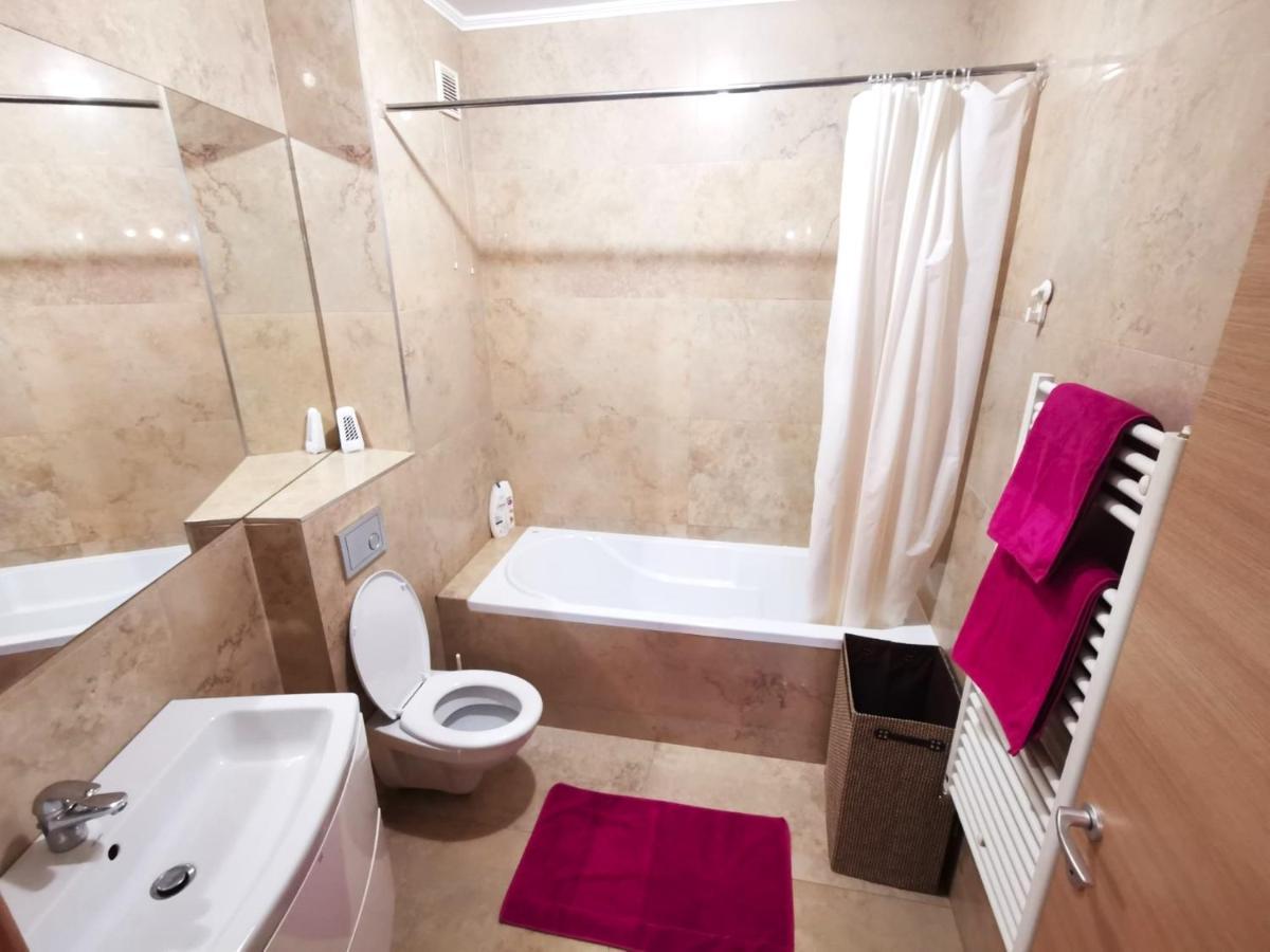 Contemporary Central Apartment In Cluj Napoca Exterior foto